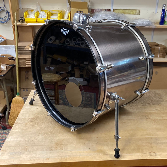 Mapex USED 22" x 16" Venus Bass Drum - Brushed Silver